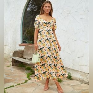 NWT VICI ALWAYS ON MY MIND FLORAL MAXI DRESS 🌼